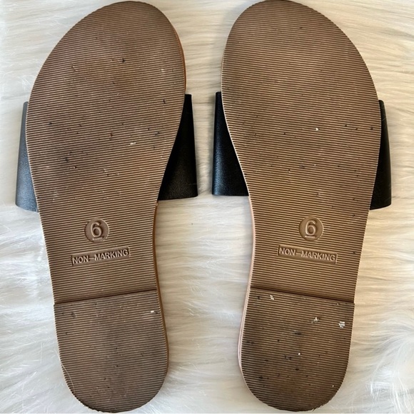 Shade & Shore Size 6 Scalloped Slide Sandals - Picture 5 of 5